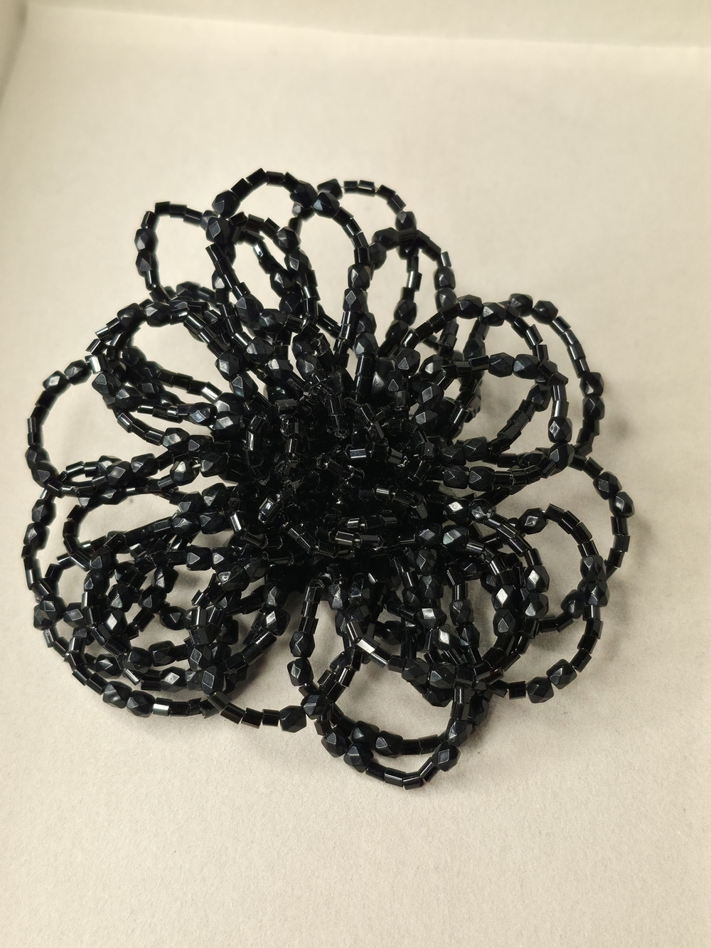 💫3x25$ Handmade Black Beaded Flower Brooch 5" - Picture 3 of 3